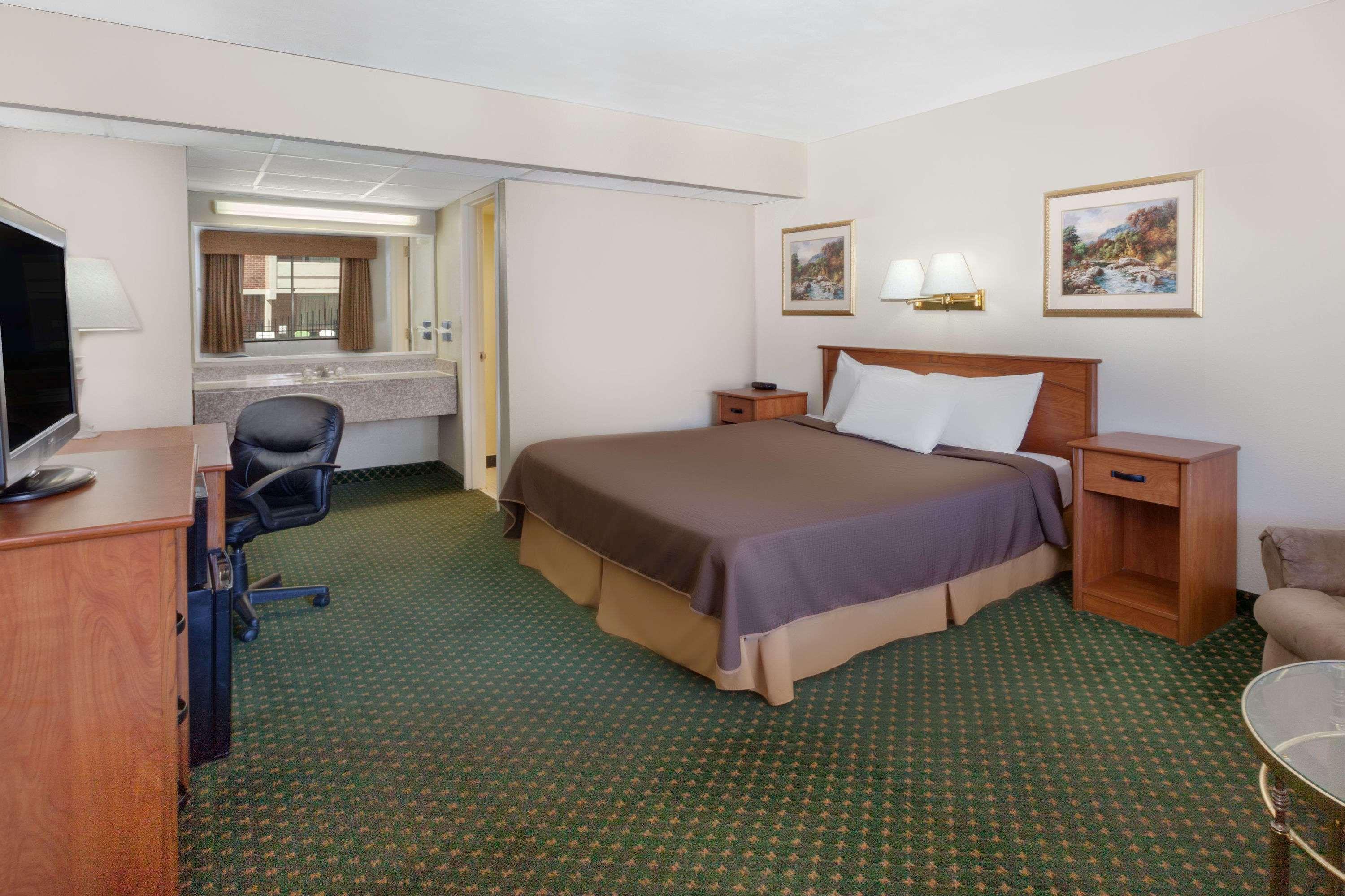 Travelodge By Wyndham Джексон Экстерьер фото